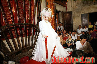 Đồng đua, đồng đú